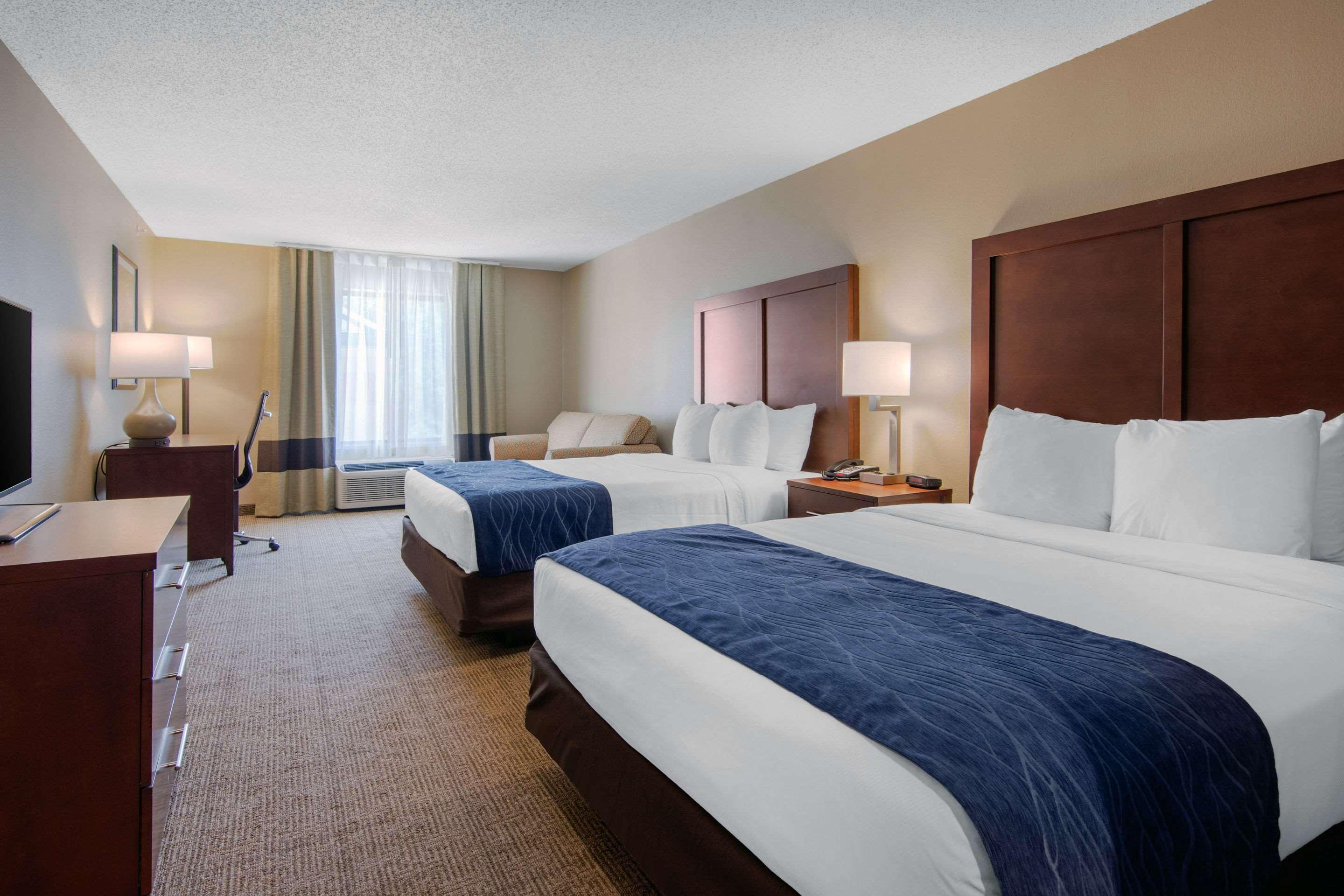 Comfort Inn & Suites Cooperstown - Milford Экстерьер фото