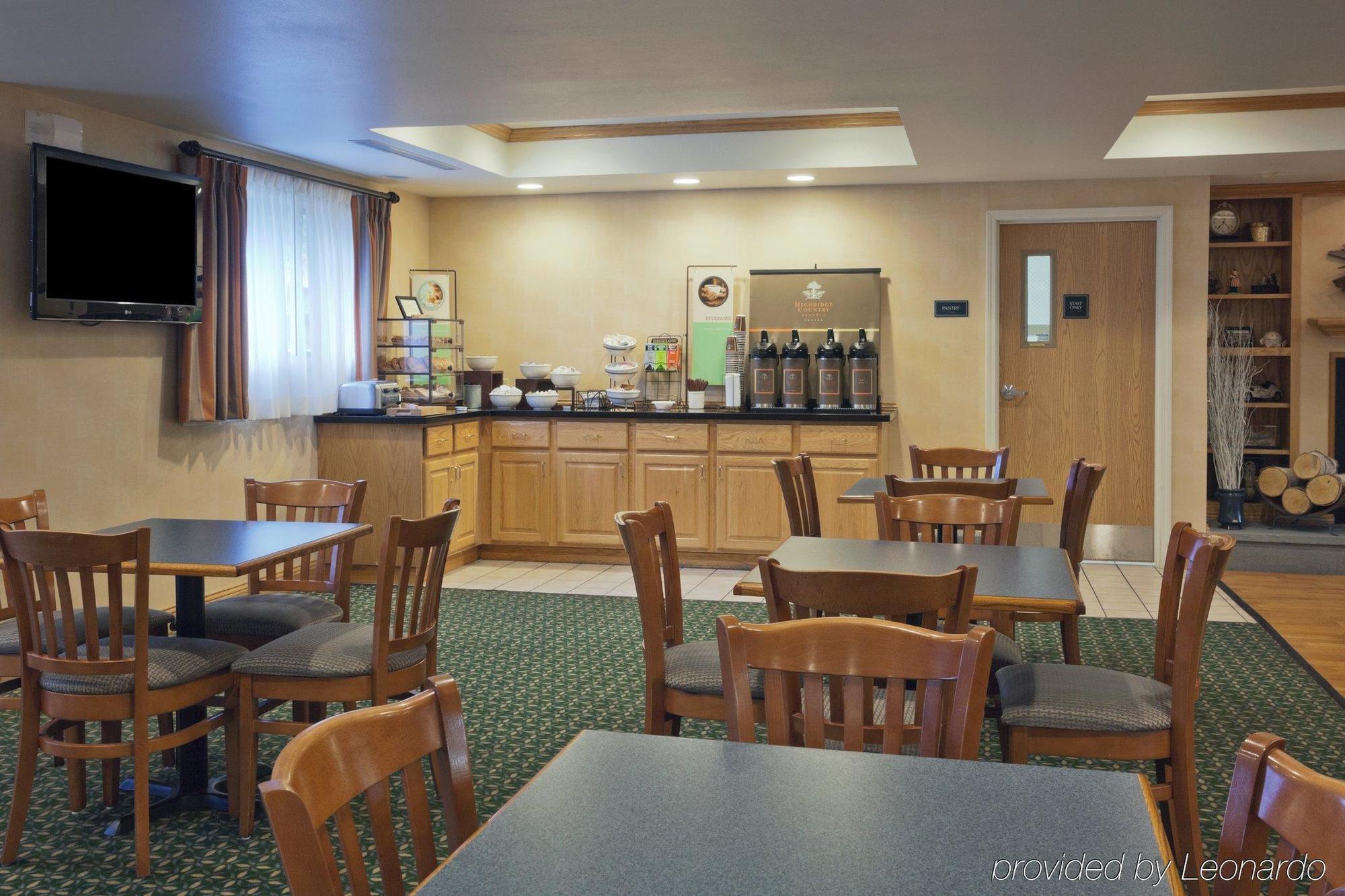 Comfort Inn & Suites Cooperstown - Milford Экстерьер фото