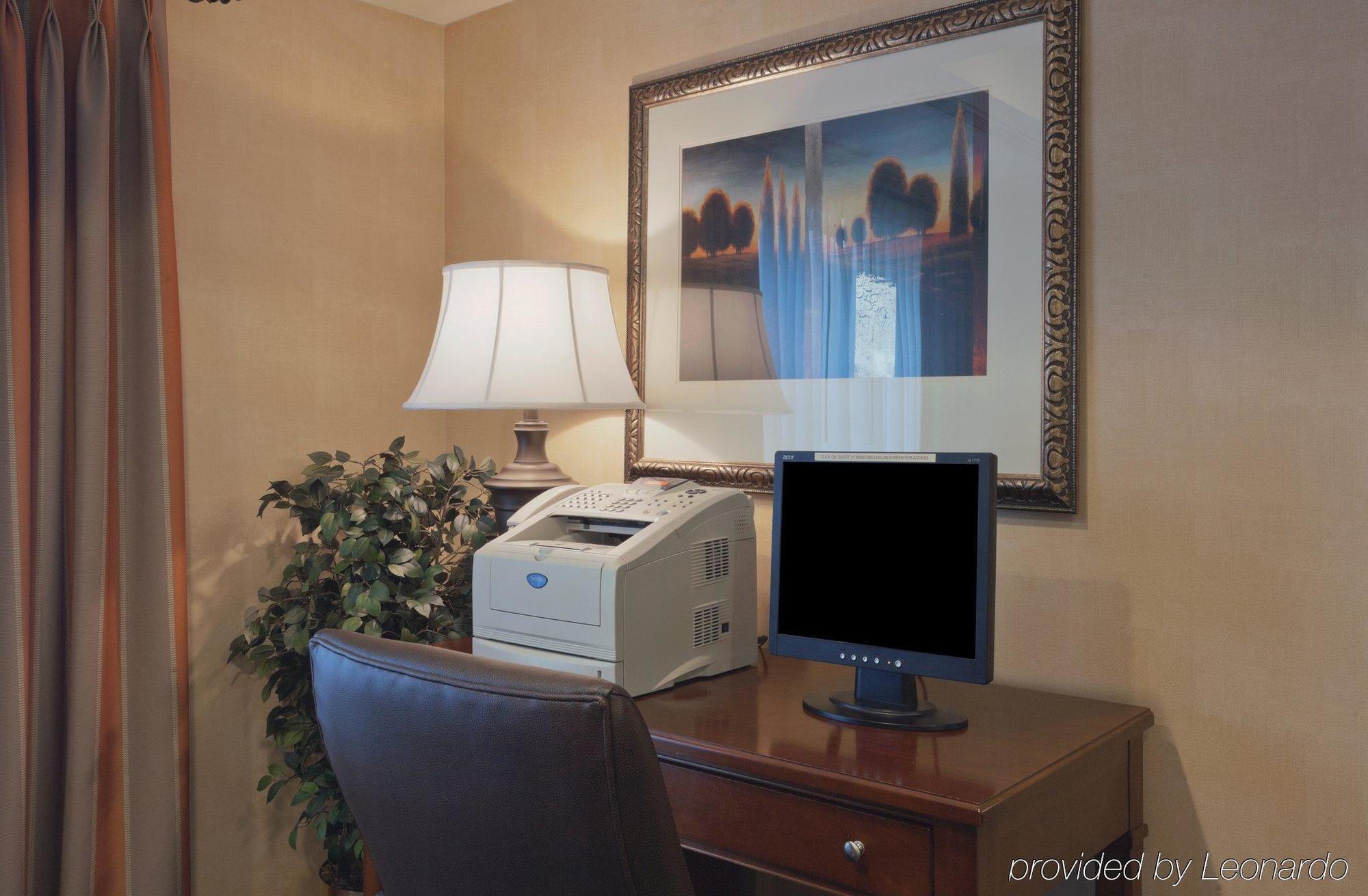 Comfort Inn & Suites Cooperstown - Milford Экстерьер фото