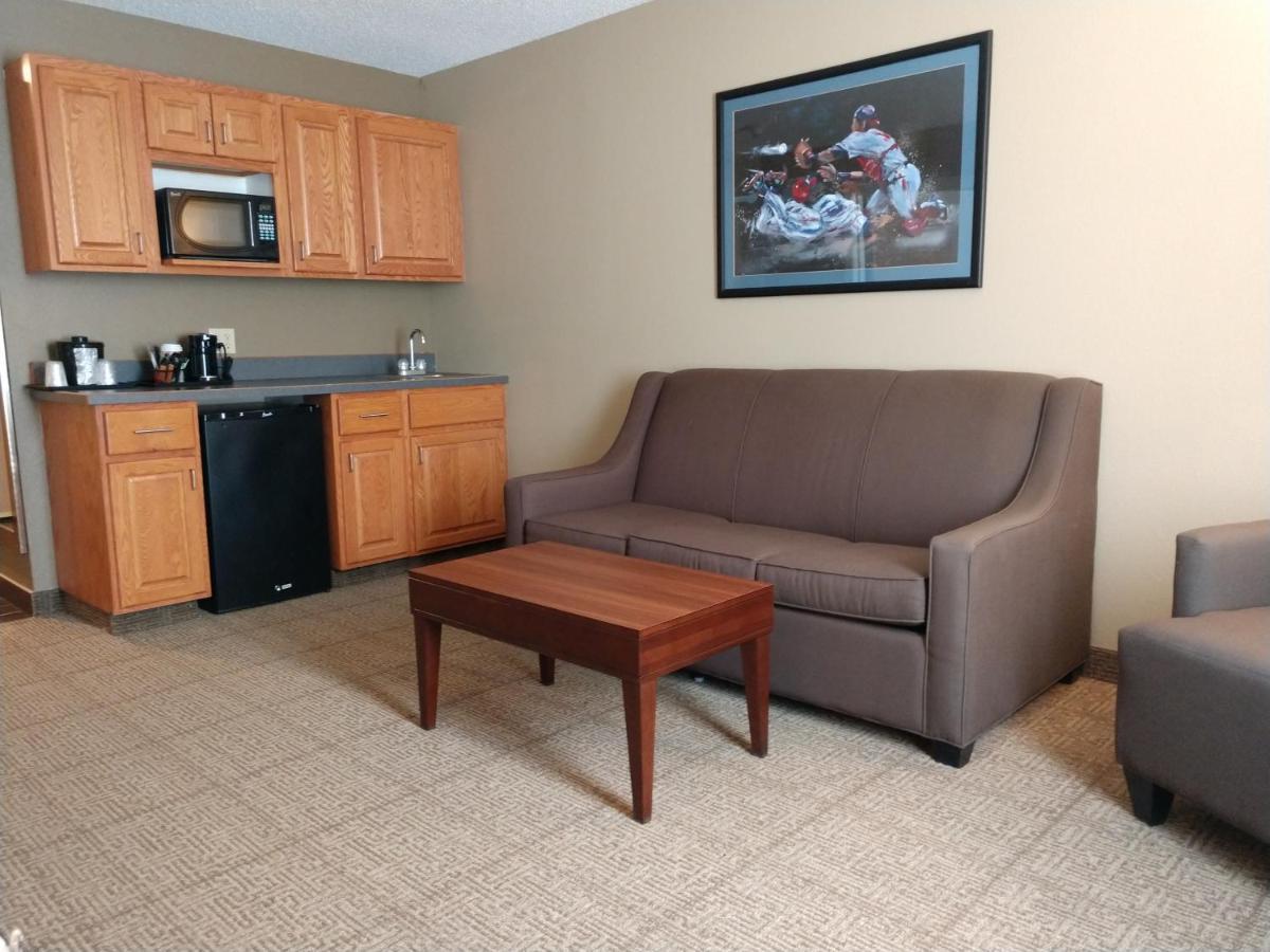 Comfort Inn & Suites Cooperstown - Milford Экстерьер фото